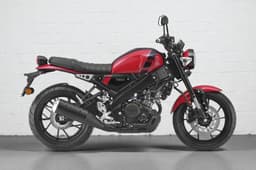Yamaha XSR155 Red right side profile